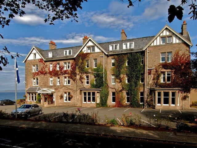 Overlooking the Moray Firth in Nairn, the Golf View Hotel & Spa boasts pretty gardens with a panoramic sea view. Coast Spa, due to open in March 2022, features Scotland’s first stone bath, pool, jacuzzi, sauna and treatments rooms with a range of ishga treatments on offer. Opt for formal meals in the AA Rosette Hickory Restaurant, or go casual with afternoon tea.