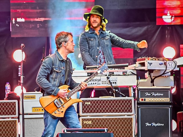 Foo Fighters on stage