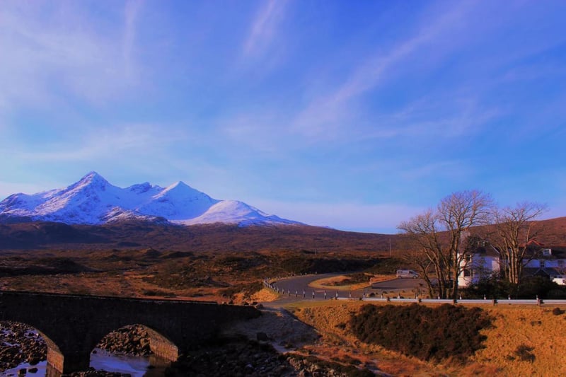 Home to its own museum, micro-brewery, and award-winning whisky bar and restaurant, Syke's Sligachan Hotel is just eight miles from the famous Talisker Distillery.
