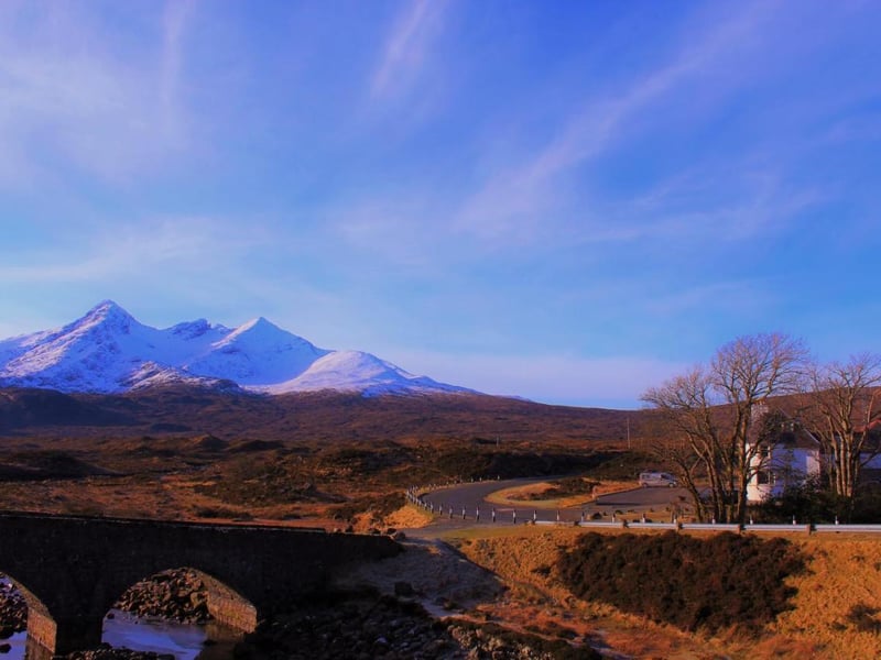 Home to its own museum, micro-brewery, and award-winning whisky bar and restaurant, Syke's Sligachan Hotel is just eight miles from the famous Talisker Distillery.