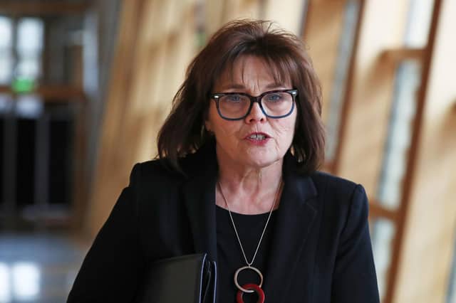 Jeane Freeman has announced a £1m fund for women who have suffered mesh complications.