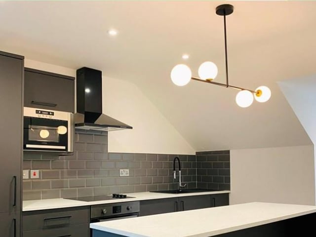This modern flat comes unfurnished, but there's plenty of room to arrange the furniture to your liking. With one bedroom and two bathrooms, the rent is £173 a week with a deposit of £750.