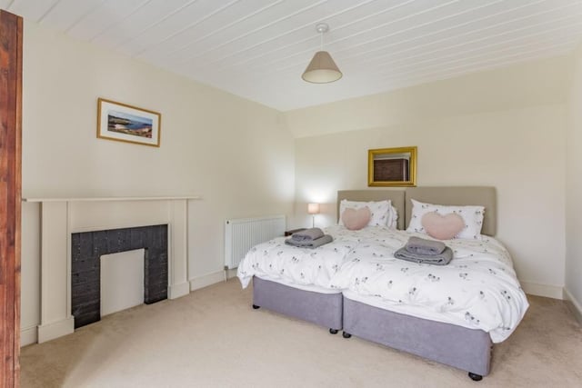 Oldany Farmhouse - bedroom 1.