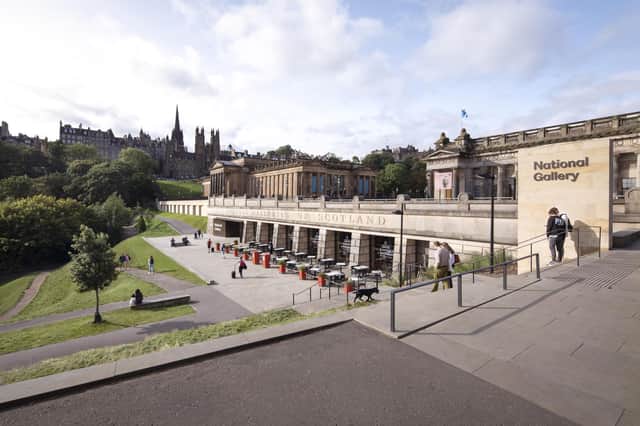 The National Gallery is based on The Mound in Edinburgh.
