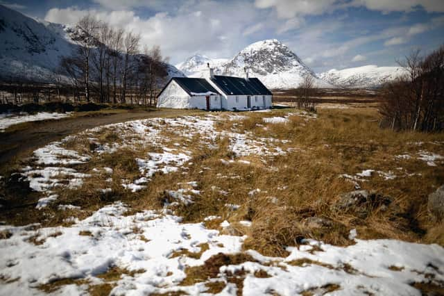 Properties not connected to the gas grid are not covered by the new price cap (Picture: Jeff J Mitchell/Getty Images)