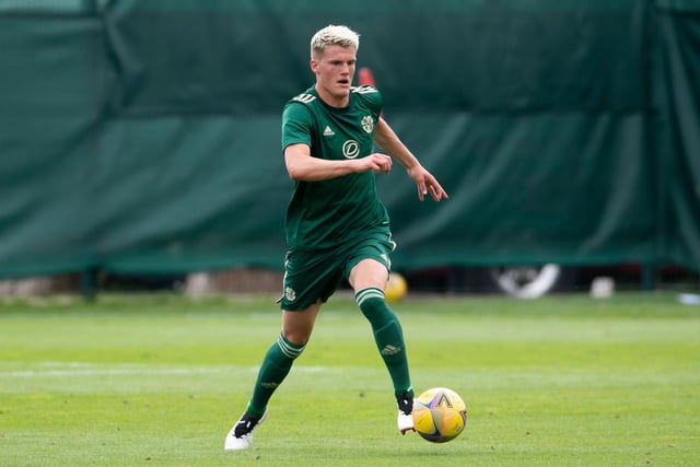 Leo Hjelde’s father revealed the player struggled during the pandemic while at Celtic. The defender made the move to Leeds United last year. His dad said:  “We hardly saw him in a year, and he was just sitting in a room to himself. We tried to help where we could, but there were long periods when we could not visit him.” (Dagbladet)