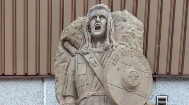 Brechin City FC have installed the so-called ‘Freedom’ sculpture – based on a likeness of Mel Gibson in 1995 flick Braveheart – at Glebe Park, Angus (Picture: Brechin City Football Club/SWNS)