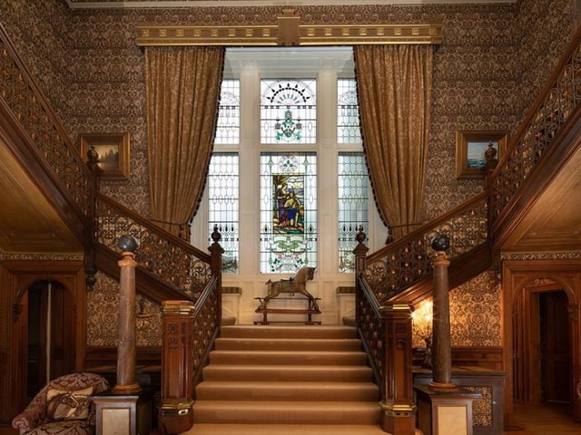 Reception hall and staircase.