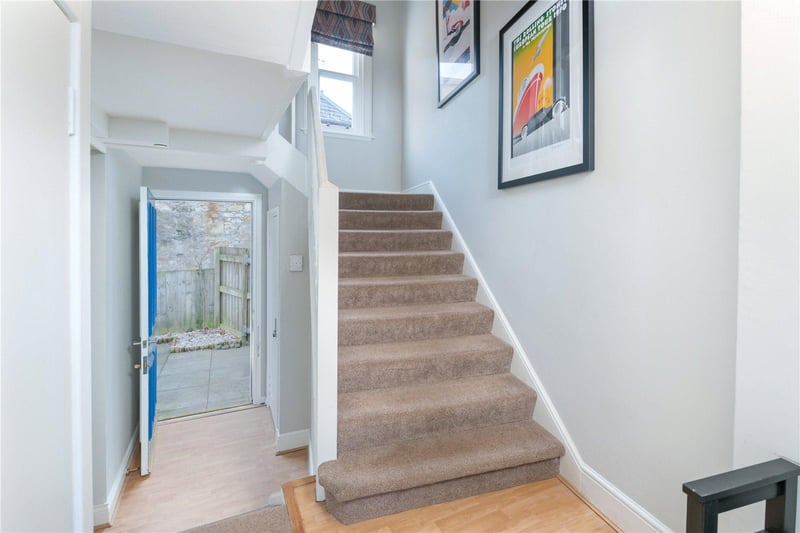 Entrance hall and stairs.