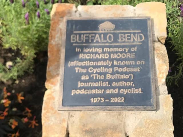 The plaque, at the "Buffalo Bend", designed by American ceramicist Stacy Snyder.