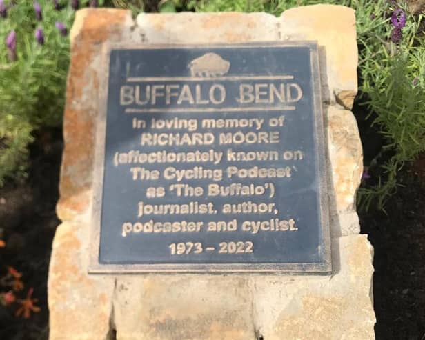 The plaque, at the "Buffalo Bend", designed by American ceramicist Stacy Snyder.