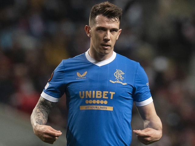 Dominated the midfield battle in the first half, but fell away in the second period. Replaced by Steven Davis as fatigue set in. 6