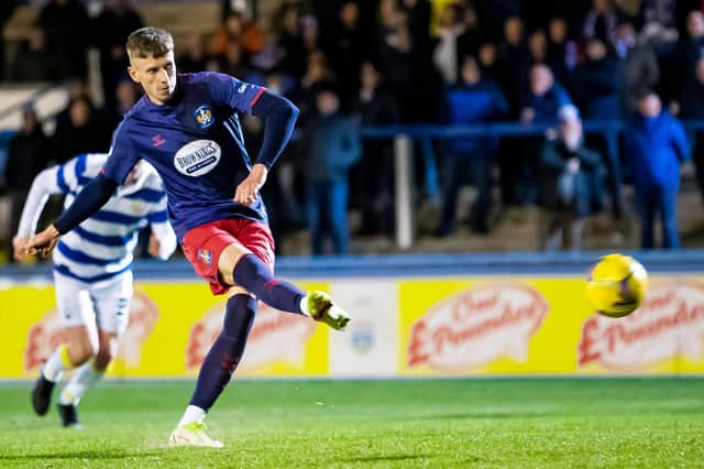 Kilmarnock's Oli Shaw scores from the penalty to secure a 1-1 draw at Morton. (Photo by Roddy Scott / SNS Group)