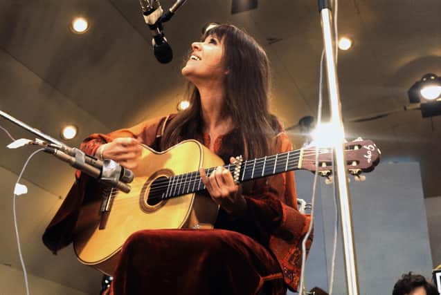 Melanie Safka performs on stage at Crystal Palace, London, 3rd June 1972. (Photo by Michael Putland/Getty Images)