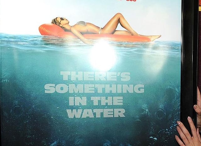 A cult hit from director John Gulager sees a local resort inhabited by lethal, genetically altered piranha, who threaten the lives of the local inhabitants.