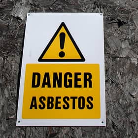 New data revealed almost 2000 Scottish schools have issues with asbestos.