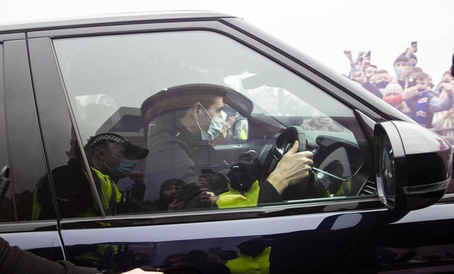 Rangers fans greet the arrival of manager Steven Gerrard pre match during a Scottish Premiership match between Rangers and St Mirren at Ibrox Stadium, on March 06, 2021, in Glasgow, Scotland. (Photo by Craig Williamson / SNS Group)