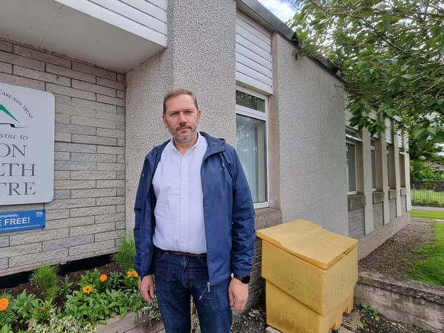 Douglas Lumsden MSP has voiced his concerns that plans for a new Ellon Health Centre and health hub in Banchory have been “pushed further back in the queue”.