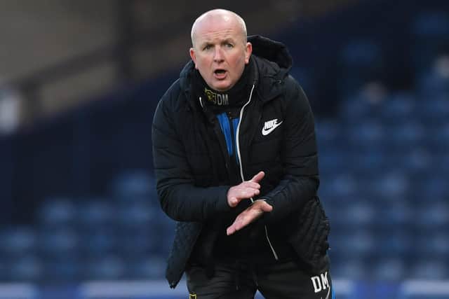 Livingston manager David Martindale encourages his team from the touchline during the 1-0 win over St Mirren in the Betfred Cup semi-final at Hampden. (Photo by Craig Foy / SNS Group)