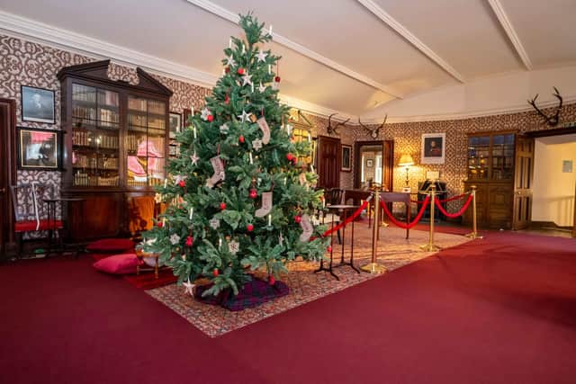 The library has been decorated in the style of how it was used by the Fraser family from centuries ago.