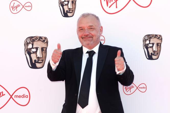 Series 5's Bob Mortimer was a popular winner. Mark Watson and Sally Phillips came joint second.
