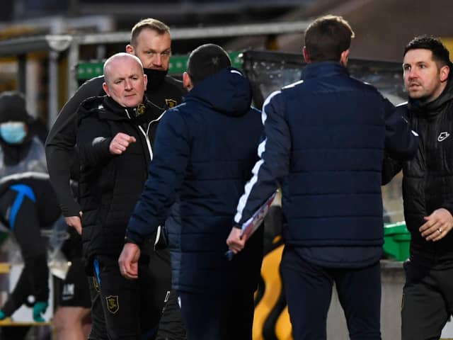 Livingston manager David Martindale (L) congratulates St Johnstone counterpart Callum Davidson after seeing his side lose for the first time under his charge (Photo by Sammy Turner / SNS Group)