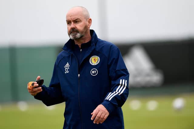 Scotland manager Steve Clarke takes a training session at La Finca Resort ahead of Wednesday's friendly against Holland (Photo by Jose Breton / SNS Group)