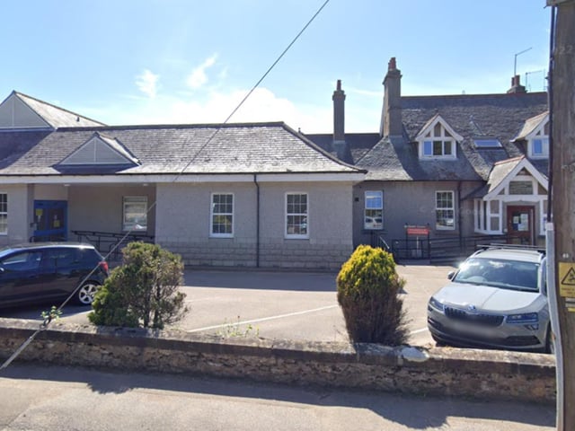 At Aberlour Health Centre in Aberlour, 47.1% of people responding to the survey rated their overall experience as negative.
