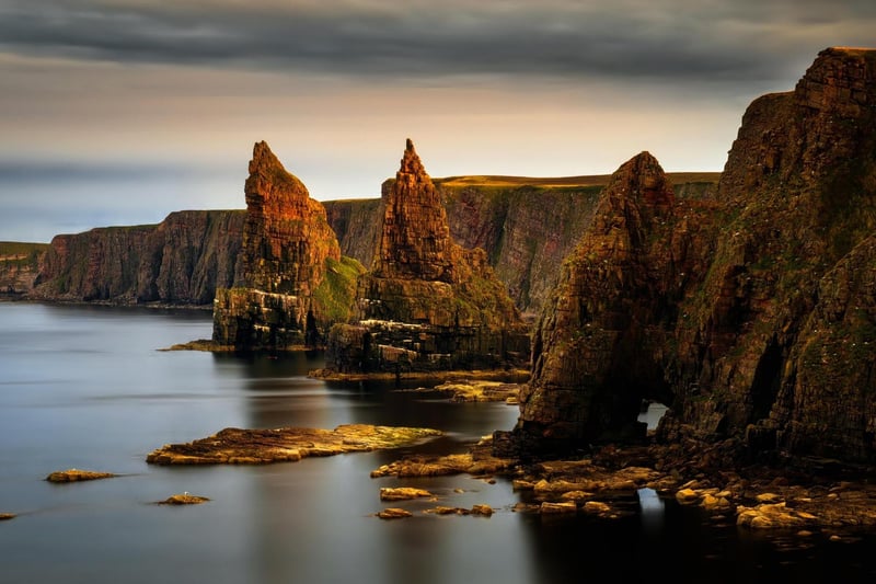 Situated approximately 5 miles northeast of John O'Groats, Duncansby Head is the most north-easterly part of the Scottish mainland. The lighthouse nearby offers some of the best views available for the North Sea.