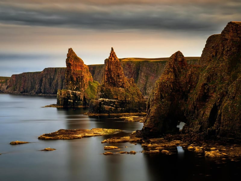 Situated approximately 5 miles northeast of John O'Groats, Duncansby Head is the most north-easterly part of the Scottish mainland. The lighthouse nearby offers some of the best views available for the North Sea.