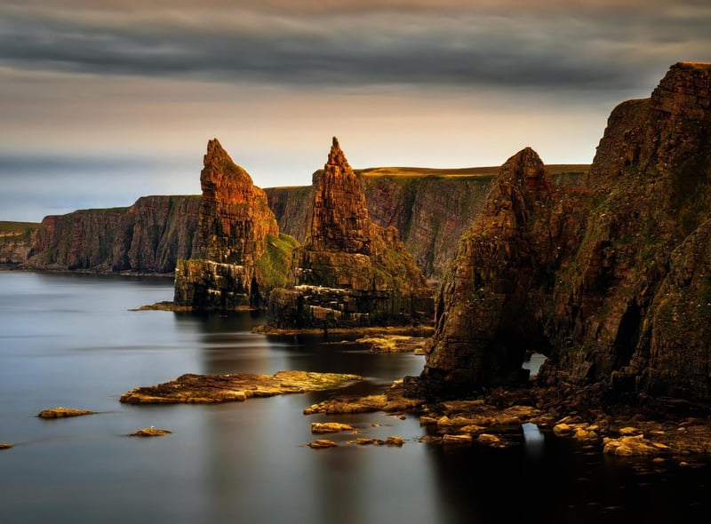 Situated approximately 5 miles northeast of John O'Groats, Duncansby Head is the most north-easterly part of the Scottish mainland. The lighthouse nearby offers some of the best views available for the North Sea.
