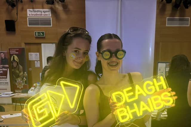 Sabhal Mòr Ostaig freshers' Stella and Sinead are planning their FilmG entry