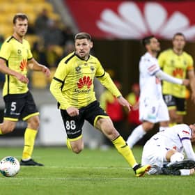 Gary Hooper in action for Wellington Phoenix against Perth Glory
