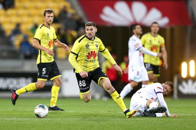 Gary Hooper in action for Wellington Phoenix against Perth Glory