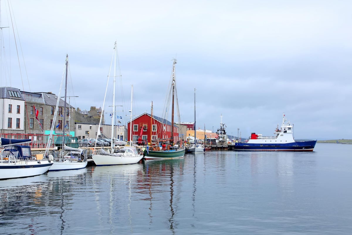 Islanders without internet for 'up to three weeks' because of damaged cable