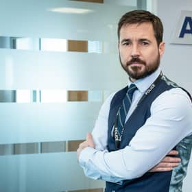 DS Steve Arnott (Martin Compston)