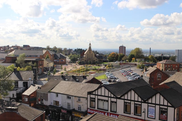 Parts of Oldham have seen the fastest growth, with house prices in the OL8 postcode area, covering Bardsley, seeing an increase of 5.7 per cent in the last 12 months.
This rise is more than double the national average, 2.6 per cent, and is 1.2 per cent higher than the rest of Greater Manchester.
