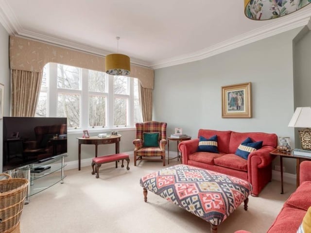 Lounge.