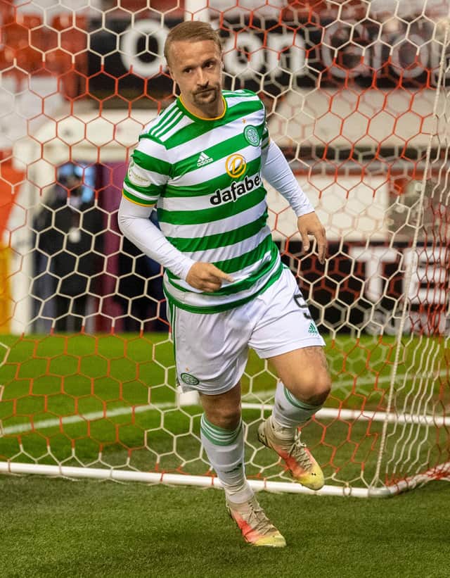 ABERDEEN, SCOTLAND - APRIL 21: Leigh Griffiths makes it 1-1 during a Scottish Premiership match between Aberdeen and Celtic at Pittodrie Stadium, on April 21, 2021, in Aberdeen, Scotland. (Photo by Ross Parker / SNS Group)
