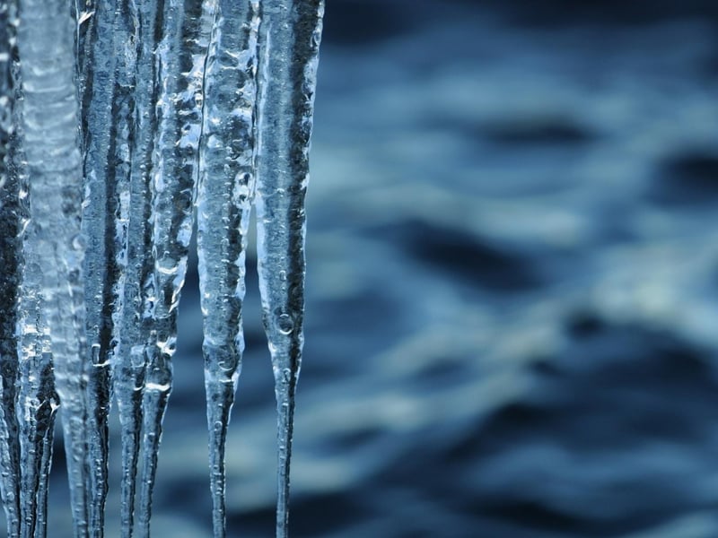 This is simply the Scottish and quirky way to refer to an "icicle".