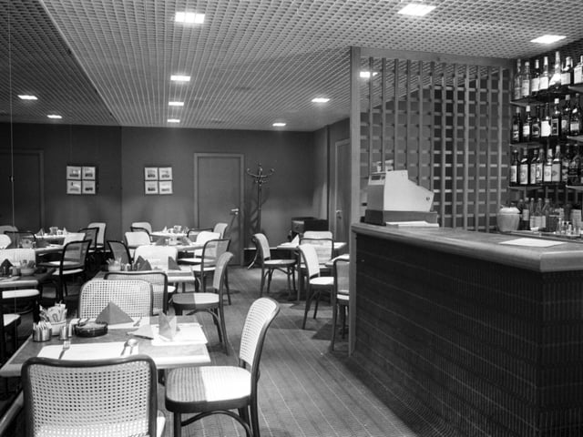 The Quernstone restaurant at Tollcross, newly-opened in February 1979, was part of Mr Boni's ice cream parlour.