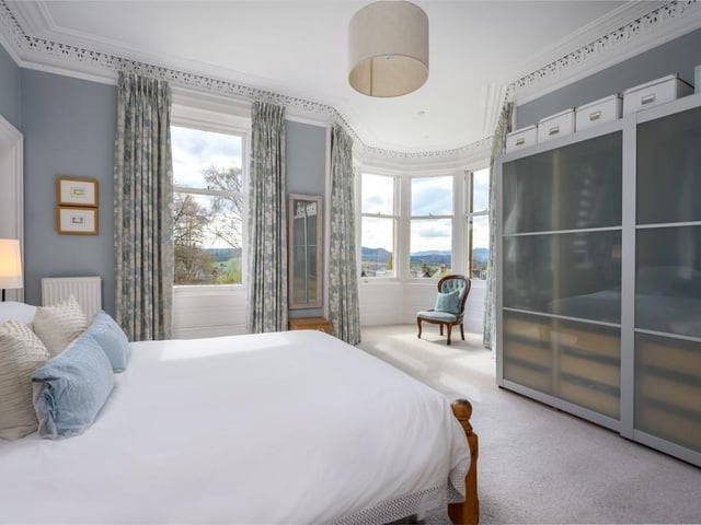 Principal bedroom.