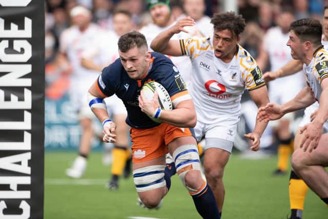 Magnus Bradbury drives through to score a second half try during Edinburgh's Challenge Cup quarter-final loss to Wasps. (Photo by Paul Devlin / SNS Group)