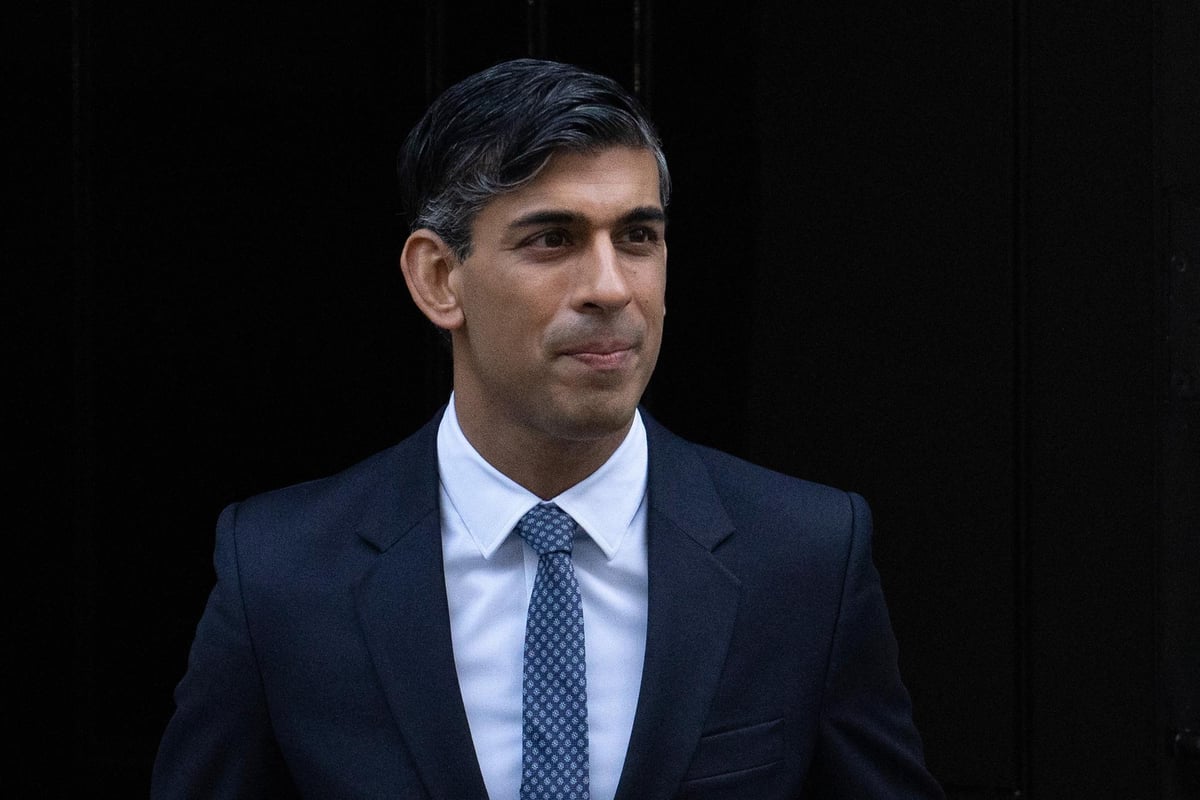 Rishi Sunak berjanji Inggris akan memberikan tank ke Ukraina untuk ‘mendorong mundur pasukan Rusia’