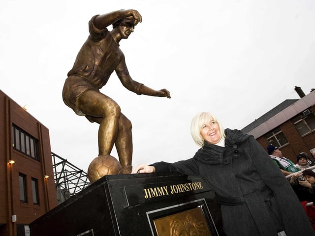 One of Scotland's most skilled dribblers of all time, 'Jinky' Johnstone is a Celtic and Scotland icon who won a total of 18 trophies with the Hoops - including the 1967 European Cup. He finished in third place in the prestigious Ballon d'Or awards three times.