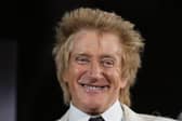 Rod Stewart displayed an image of Ukrainian president Volodymyr Zelensky on a big screen during his show.