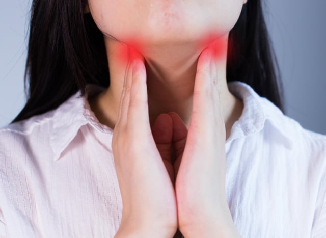 What is strep throat? Everything you need to know about strep throat, its symptoms, and how it differs to Covid | The Scotsman