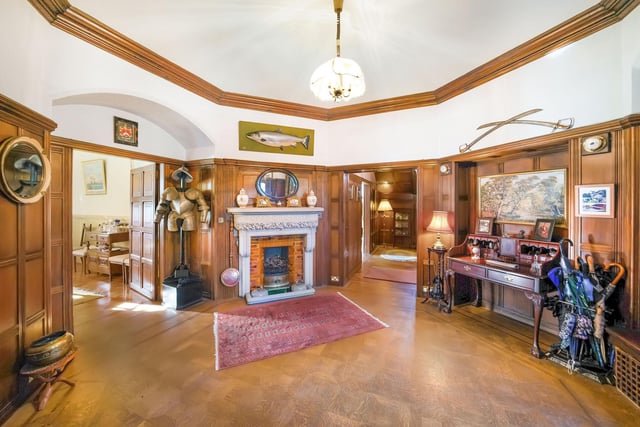 Where is it? Set amid a popular residential area west of Stirling’s town centre. World-famous historic attractions, including Stirling Castle and the Wallace Monument, are within walking distance, and Glasgow is half an hour away by car for buyers intending to commute.