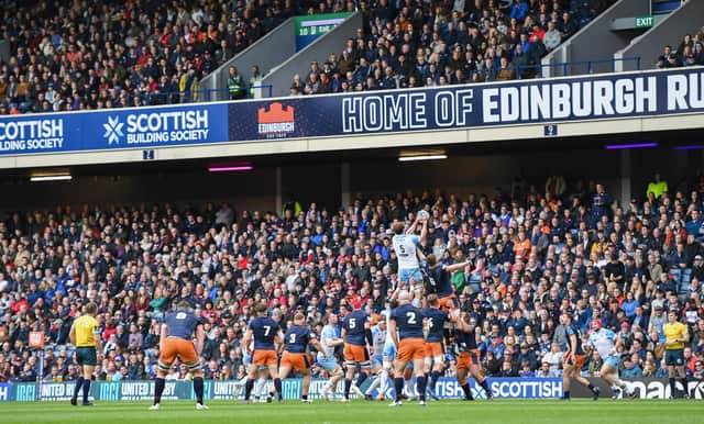 Richie Gray wins a lineout against Edinburgh. (Photo by Ross MacDonald / SNS Group)