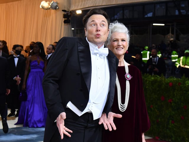 CEO, and chief engineer at SpaceX, Elon Musk and his mother, supermodel Maye Musk, arrive for the 2022 Met Gala  Photo by ANGELA  WEISS/AFP via Getty Images